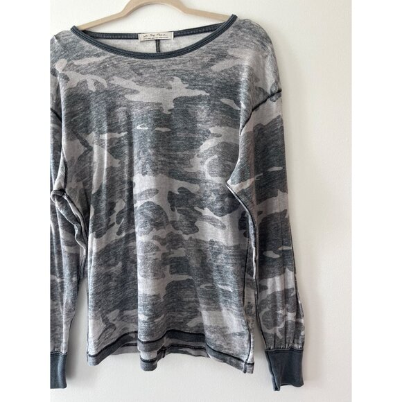 We the Free Free People Arielle Camo Print Long Sleeve Crew Neck Top Slouchy XS‎ - Picture 2 of 8